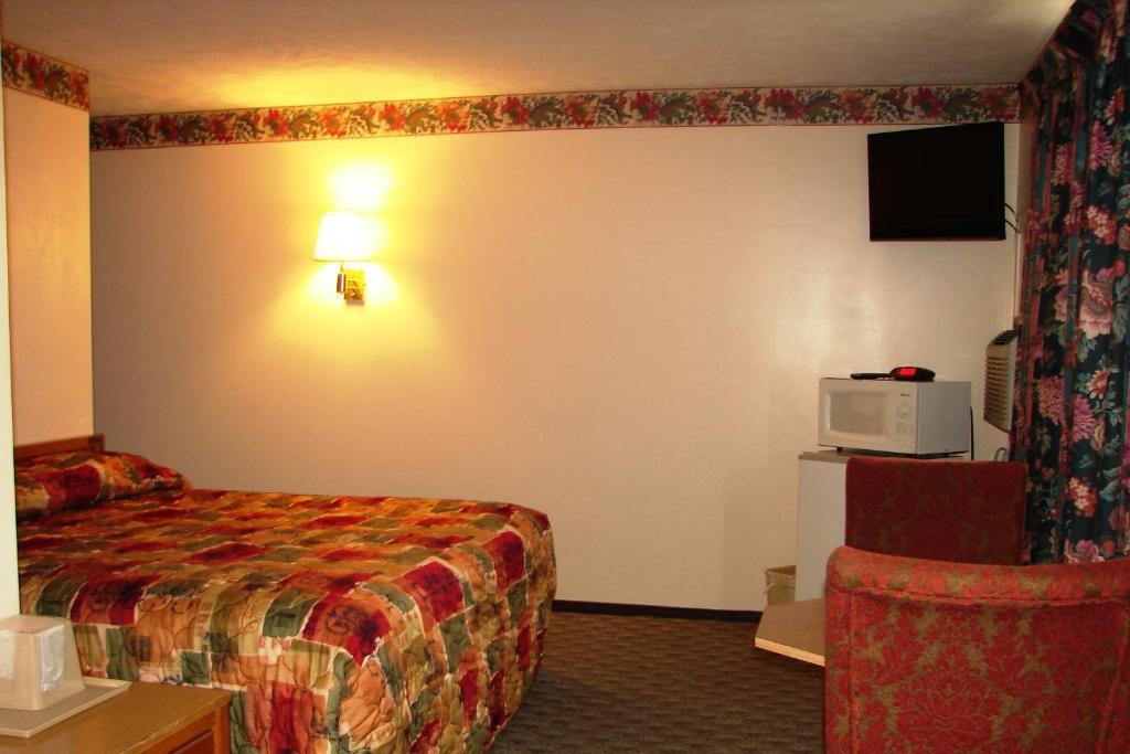 Baxter Inn 4 Less Baxter Springs Room photo